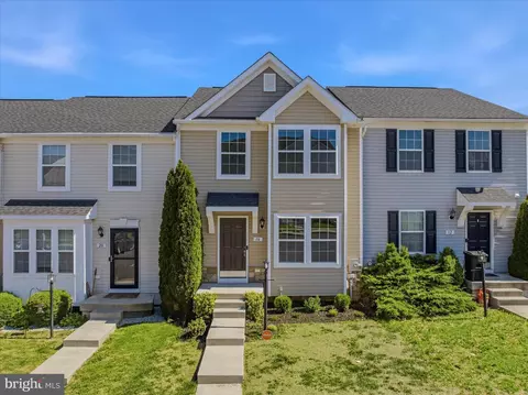 16 Britania Ct, Martinsburg, WV 25405