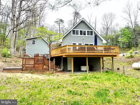 385 Crowfoot Ln, Gerrardstown, WV 25420