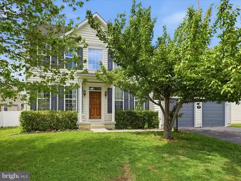 67 Augustine Ct, Kearneysville, WV 25430