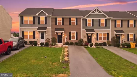 47 Norcross Ct, Martinsburg, WV 25403