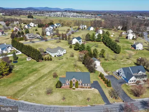 256 Holden Dr, Martinsburg, WV 25403