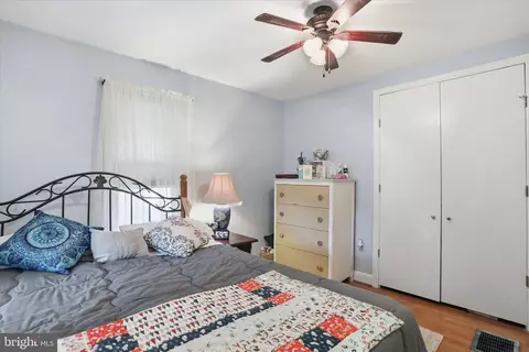 Bedroom - 2066 Broad, Falling Waters, WV 25419 photo 3 of 8