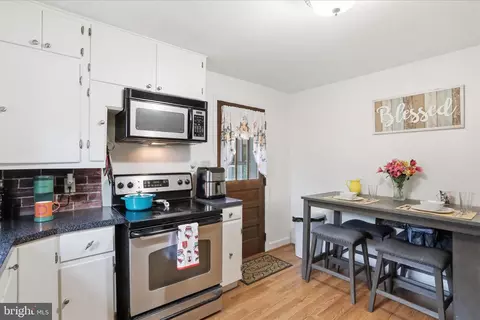 Kitchen - 2066 Broad, Falling Waters, WV 25419 photo 5 of 5