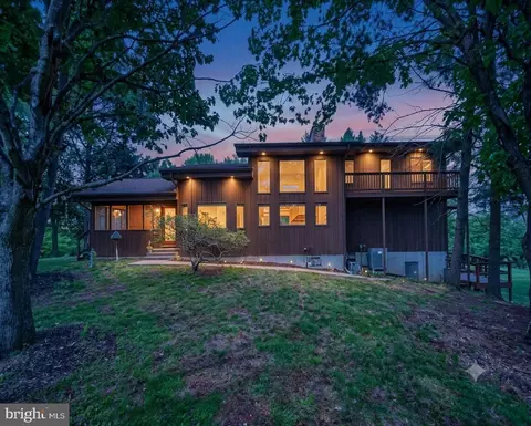648 Abbie Ln, Kearneysville, WV 25430
