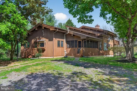 648 Abbie Ln, Kearneysville, WV 25430