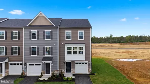 49 Scammel Dr, Bunker Hill, WV 25413