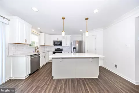 Kitchen - 12 Belmont Pl, Falling Waters, WV 25419 photo 2 of 2