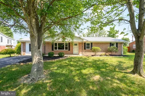 486 Richard St, Martinsburg, WV 25404