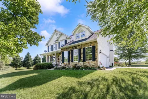 1308 Whitings Neck Rd, Martinsburg, WV 25404