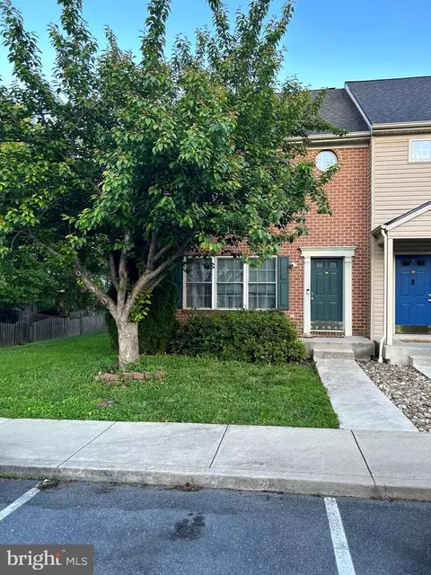 64 Fiser Ln, Martinsburg, WV 25404