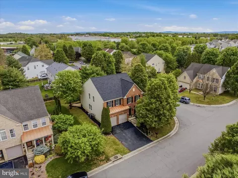 463 Richwood Hall Rd, Kearneysville, WV 25430
