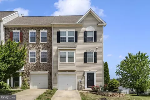 112 Raphael Ct, Martinsburg, WV 25403