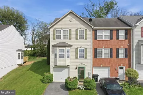61 Quince Tree Dr, Martinsburg, WV 25403