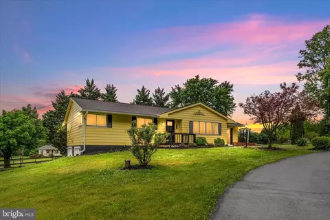 11244 Apple Harvest Dr, Inwood, WV 25428