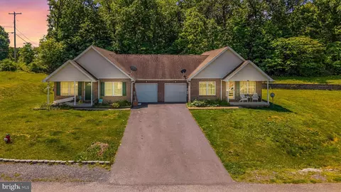 11 15 Galbus Ct, Falling Waters, WV 25419