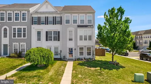 18 Scholarship Ln, Martinsburg, WV 25404