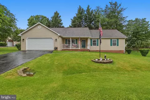 32 Talisman Dr, Martinsburg, WV 25403