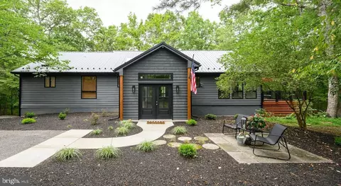 228 Rising Sun Rd, Hedgesville, WV 25427