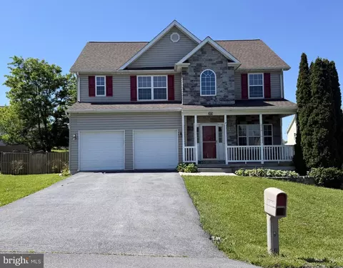385 Thayers Gull Dr, Martinsburg, WV 25405