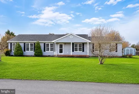 130 Blossom Dr, Martinsburg, WV 25405
