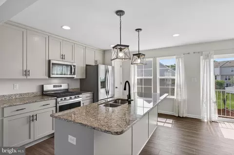 80 Capshaw Rd, Martinsburg, WV 25403