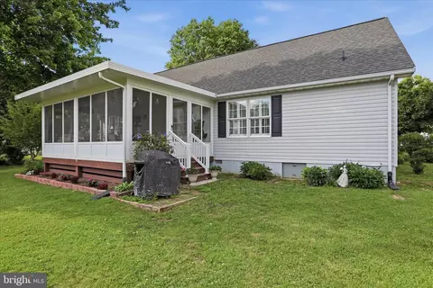 Exterior - 96 Phoenix Ln, Falling Waters, WV 25419 photo 9 of 10