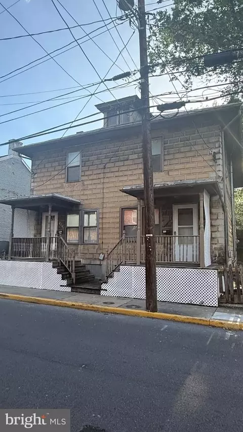 226 N Spring St, Martinsburg, WV 25401