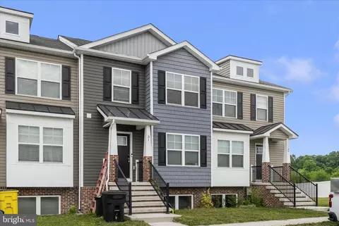 31 Moses Dr, Martinsburg, WV 25405