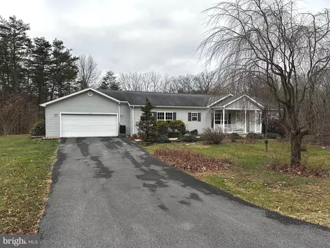 213 Odell Rd, Hedgesville, WV 25427