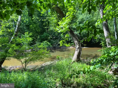 29 Bluff Trl, Gerrardstown, WV 25420