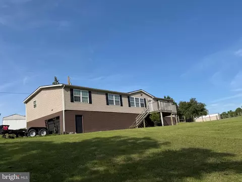 1898 Sawmill Rd, Hedgesville, WV 25427