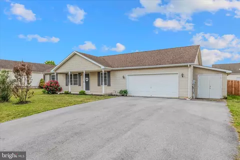 104 Owl Ave, Martinsburg, WV 25405