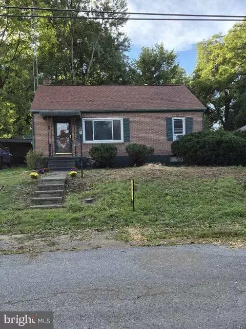 320 Hedrick Ave, Martinsburg, WV 25405