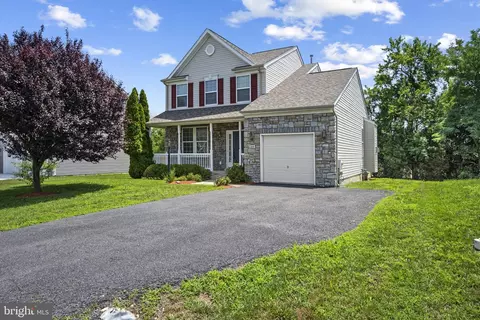 1400 Prentiss Point Pkwy, Martinsburg, WV 25401