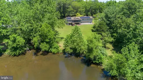 1618 Eagle School Rd, Martinsburg, WV 25404