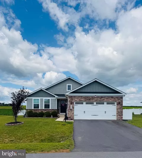 499 Perspective Pl, Hedgesville, WV 25427