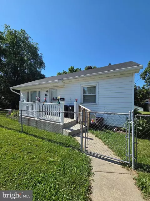 623 Silver Ln, Martinsburg, WV 25401