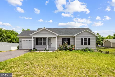 300 Hannah Ln, Bunker Hill, WV 25413