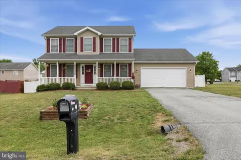 12 Stork Ln, Martinsburg, WV 25405