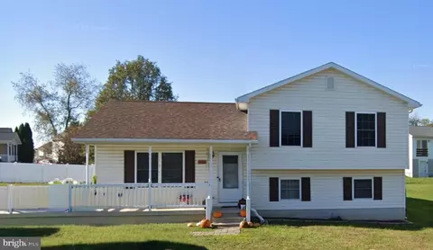 260 Universe Dr, Martinsburg, WV 25404