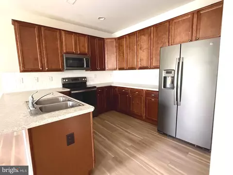 Kitchen - 25 Cavendish Way, Falling Waters, WV 25419 photo 1 of 2