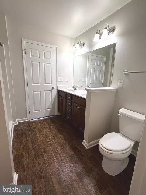Bath - 25 Cavendish Way, Falling Waters, WV 25419 photo 6 of 6