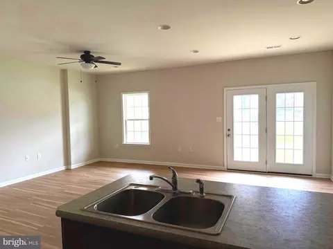 Living - 25 Cavendish Way, Falling Waters, WV 25419 photo 3 of 3