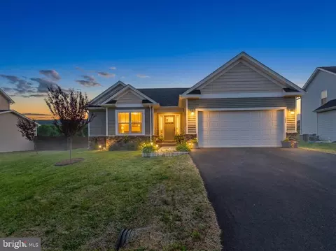185 Twickenham Dr, Martinsburg, WV 25403