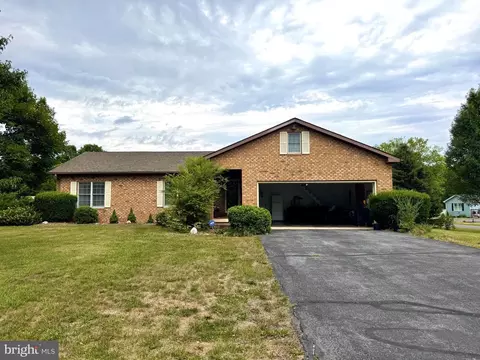 109 Venus Ln, Bunker Hill, WV 25413