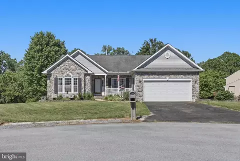 88 Castlerock Ln, Martinsburg, WV 25405
