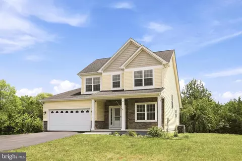65 Fegan Rd, Bunker Hill, WV 25413