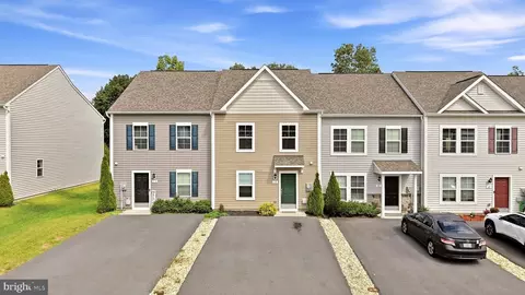 79 Loblolly Dr, Bunker Hill, WV 25413