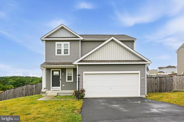 260 Luxor Ct, Bunker Hill, WV 25413
