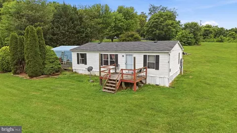 88 Chet Dr, Hedgesville, WV 25427